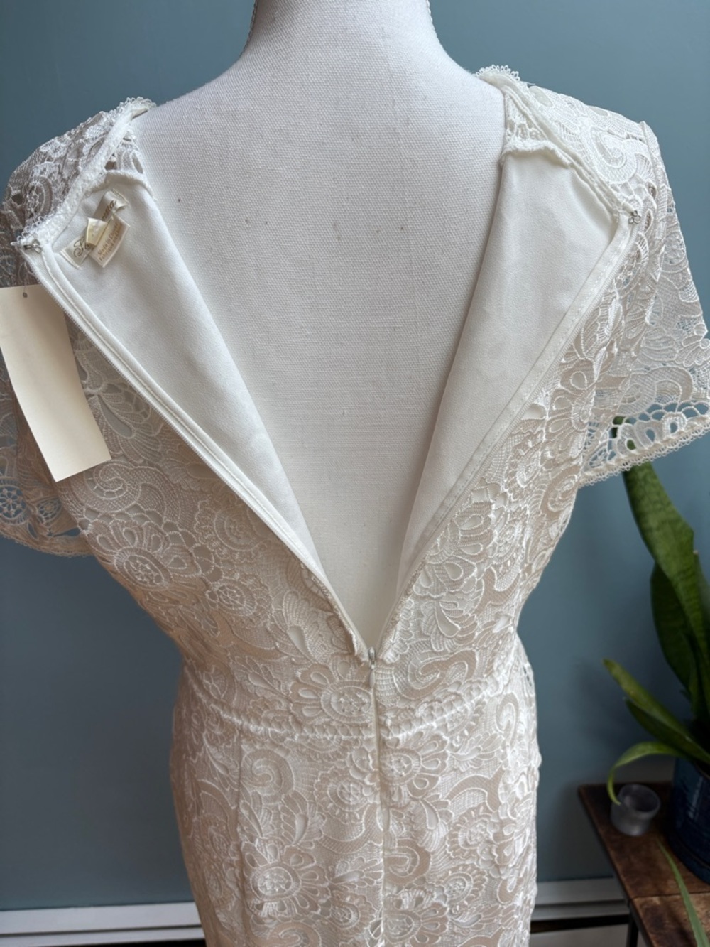 NWT Shoshana White Lace Dress. Size 10 - Picture 7 of 8